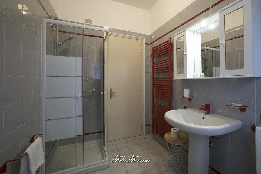 Casa Vacanze Gli Ulivi Del Lago Villa ซาเลมาราซิโน ภายนอก รูปภาพ
